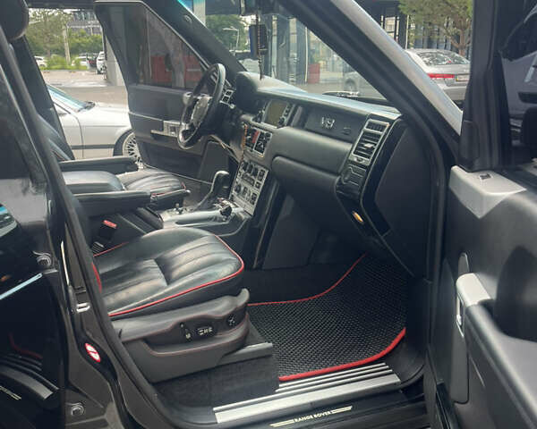 Черный Ленд Ровер Рендж Ровер, объемом двигателя 4.4 л и пробегом 332 тыс. км за 8900 $, фото 9 на Automoto.ua