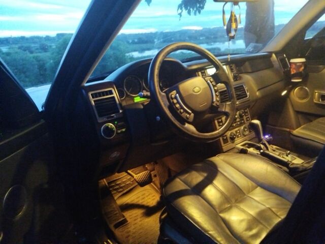 Черный Ленд Ровер Рендж Ровер, объемом двигателя 3 л и пробегом 340 тыс. км за 9000 $, фото 3 на Automoto.ua