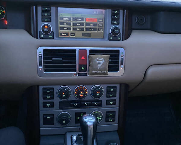 Черный Ленд Ровер Рендж Ровер, объемом двигателя 2.93 л и пробегом 239 тыс. км за 12700 $, фото 27 на Automoto.ua