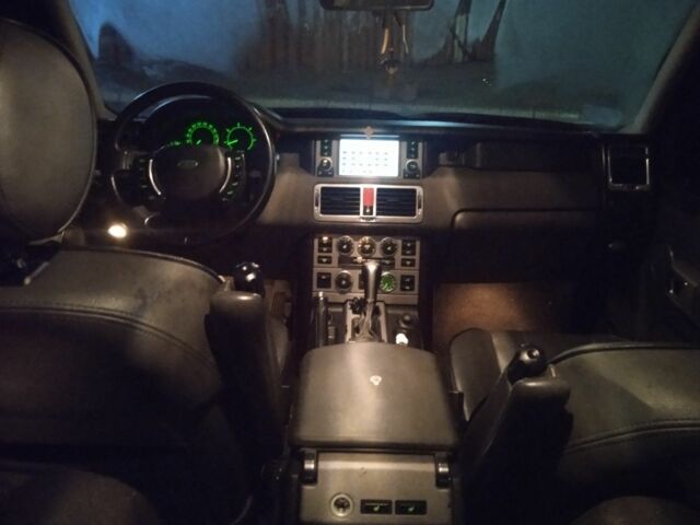 Черный Ленд Ровер Рендж Ровер, объемом двигателя 3 л и пробегом 340 тыс. км за 9000 $, фото 2 на Automoto.ua