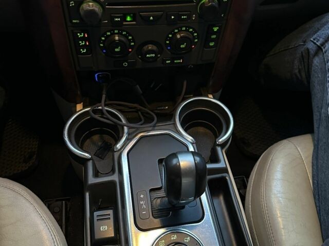 Черный Ленд Ровер Рендж Ровер, объемом двигателя 2.7 л и пробегом 115 тыс. км за 9000 $, фото 4 на Automoto.ua