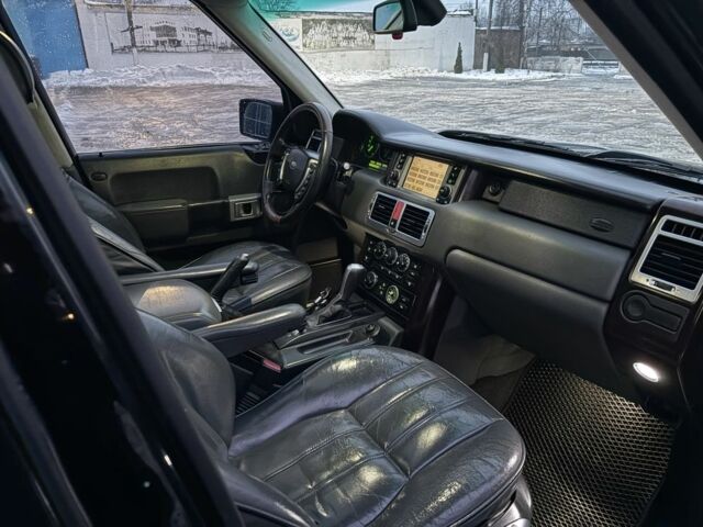 Черный Ленд Ровер Рендж Ровер, объемом двигателя 4.4 л и пробегом 381 тыс. км за 8000 $, фото 13 на Automoto.ua