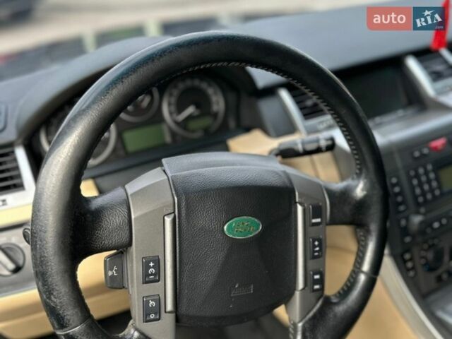 Чорний Ленд Ровер Рендж Ровер, об'ємом двигуна 2.72 л та пробігом 285 тис. км за 8000 $, фото 13 на Automoto.ua