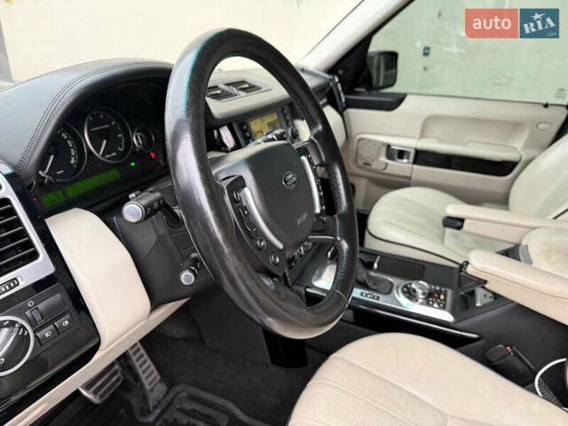 Чорний Ленд Ровер Рендж Ровер, об'ємом двигуна 4.2 л та пробігом 266 тис. км за 12500 $, фото 30 на Automoto.ua