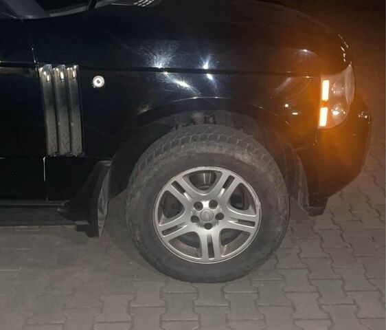 Чорний Ленд Ровер Рендж Ровер, об'ємом двигуна 3 л та пробігом 230 тис. км за 3600 $, фото 2 на Automoto.ua