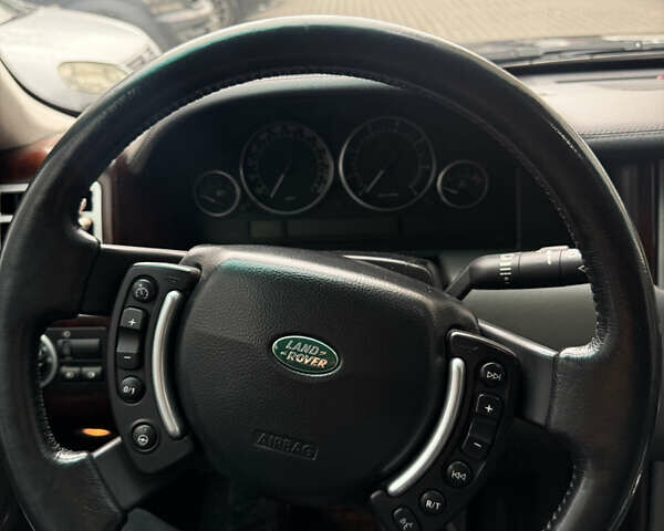 Черный Ленд Ровер Рендж Ровер, объемом двигателя 4.4 л и пробегом 166 тыс. км за 10900 $, фото 45 на Automoto.ua