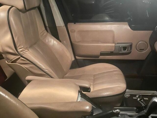 Чорний Ленд Ровер Рендж Ровер, об'ємом двигуна 3 л та пробігом 230 тис. км за 3600 $, фото 4 на Automoto.ua