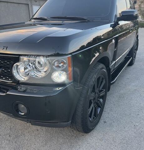Черный Ленд Ровер Рендж Ровер, объемом двигателя 4.2 л и пробегом 205 тыс. км за 7000 $, фото 1 на Automoto.ua