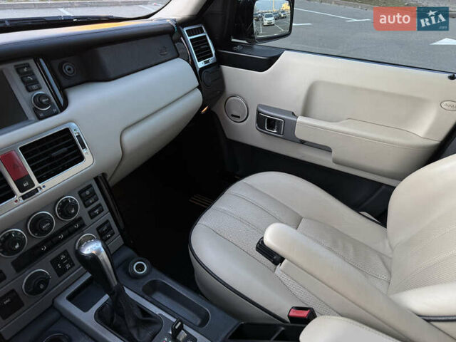 Черный Ленд Ровер Рендж Ровер, объемом двигателя 4.2 л и пробегом 184 тыс. км за 10000 $, фото 19 на Automoto.ua