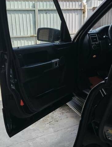 Чорний Ленд Ровер Рендж Ровер, об'ємом двигуна 4.2 л та пробігом 220 тис. км за 10000 $, фото 13 на Automoto.ua