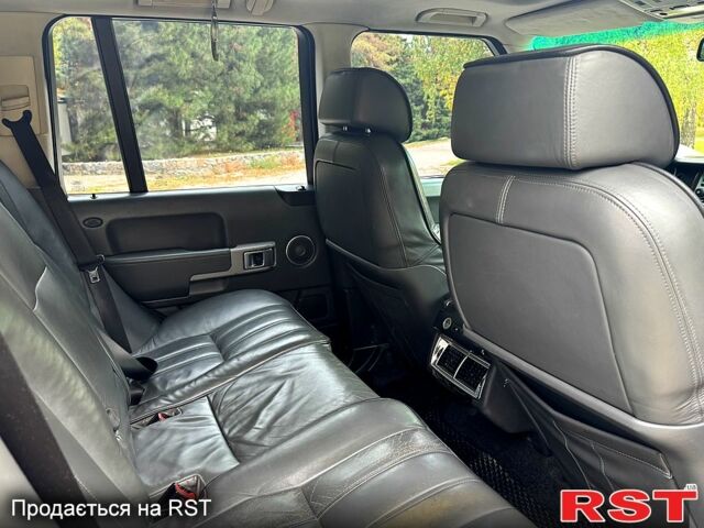 Чорний Ленд Ровер Рендж Ровер, об'ємом двигуна 4.4 л та пробігом 322 тис. км за 10500 $, фото 9 на Automoto.ua