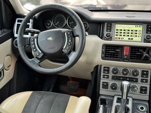 Чорний Ленд Ровер Рендж Ровер, об'ємом двигуна 3 л та пробігом 200 тис. км за 5750 $, фото 15 на Automoto.ua