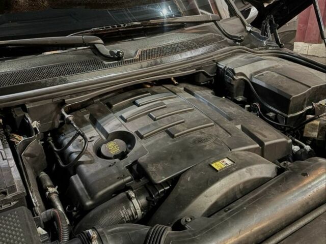 Ленд Ровер Рендж Ровер 2006 в Борисполе на Automoto.ua Черный Ленд Ровер Рендж Ровер, объемом двигателя 2.7 л и пробегом 2 тыс. км за 5199 $, фото 7 на Automoto.ua