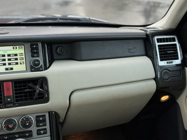 Чорний Ленд Ровер Рендж Ровер, об'ємом двигуна 3 л та пробігом 200 тис. км за 5750 $, фото 14 на Automoto.ua