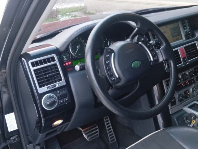 Черный Ленд Ровер Рендж Ровер, объемом двигателя 4.2 л и пробегом 280 тыс. км за 10500 $, фото 14 на Automoto.ua