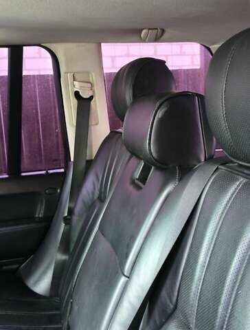 Чорний Ленд Ровер Рендж Ровер, об'ємом двигуна 4.2 л та пробігом 220 тис. км за 10000 $, фото 8 на Automoto.ua