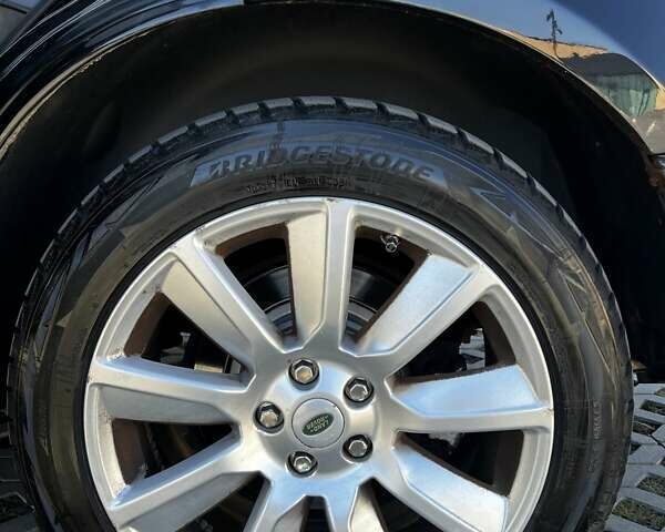 Ленд Ровер Рендж Ровер 2006 у Хмельницькому на Automoto.ua Чорний Ленд Ровер Рендж Ровер, об'ємом двигуна 4.4 л та пробігом 160 тис. км за 10000 $, фото 24 на Automoto.ua