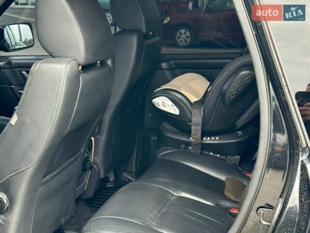 Чорний Ленд Ровер Рендж Ровер, об'ємом двигуна 2.72 л та пробігом 285 тис. км за 8000 $, фото 6 на Automoto.ua