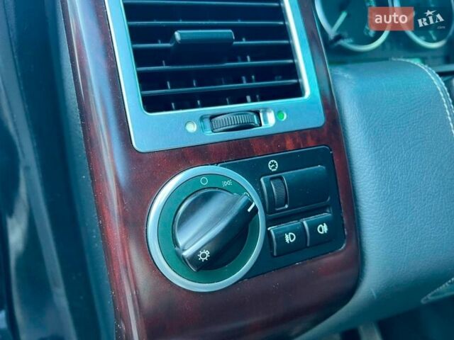 Черный Ленд Ровер Рендж Ровер, объемом двигателя 4.4 л и пробегом 282 тыс. км за 12590 $, фото 20 на Automoto.ua