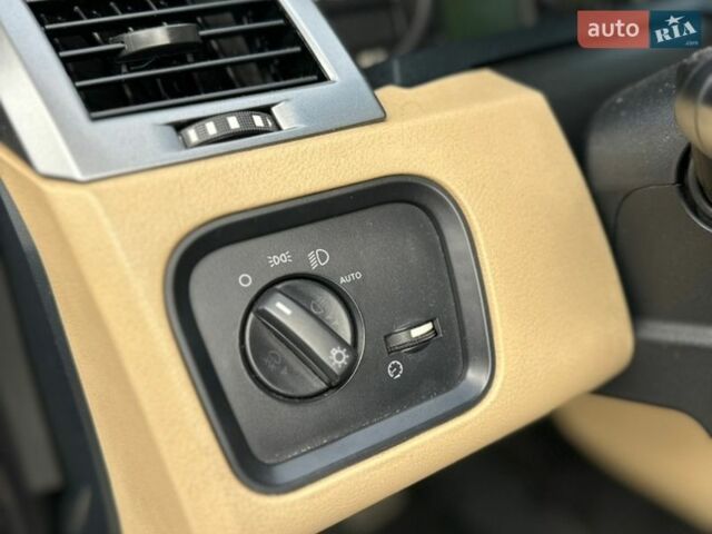 Чорний Ленд Ровер Рендж Ровер, об'ємом двигуна 2.72 л та пробігом 285 тис. км за 8000 $, фото 12 на Automoto.ua