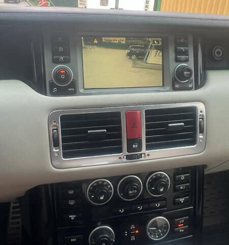 Черный Ленд Ровер Рендж Ровер, объемом двигателя 4.2 л и пробегом 300 тыс. км за 9499 $, фото 6 на Automoto.ua