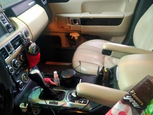 Чорний Ленд Ровер Рендж Ровер, об'ємом двигуна 4.2 л та пробігом 330 тис. км за 15350 $, фото 5 на Automoto.ua