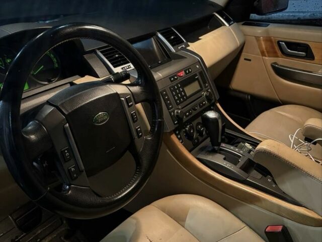 Ленд Ровер Рендж Ровер 2006 в Борисполе на Automoto.ua Черный Ленд Ровер Рендж Ровер, объемом двигателя 2.7 л и пробегом 2 тыс. км за 5199 $, фото 5 на Automoto.ua