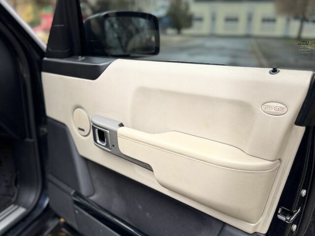 Черный Ленд Ровер Рендж Ровер, объемом двигателя 3 л и пробегом 400 тыс. км за 7000 $, фото 16 на Automoto.ua