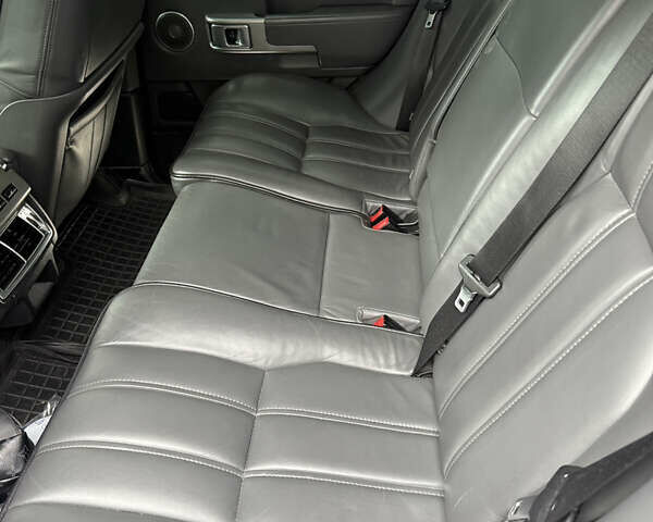 Черный Ленд Ровер Рендж Ровер, объемом двигателя 4.4 л и пробегом 166 тыс. км за 10900 $, фото 61 на Automoto.ua