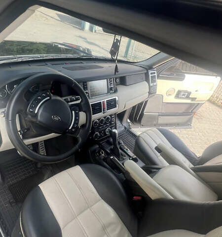 Черный Ленд Ровер Рендж Ровер, объемом двигателя 4.2 л и пробегом 300 тыс. км за 9499 $, фото 9 на Automoto.ua