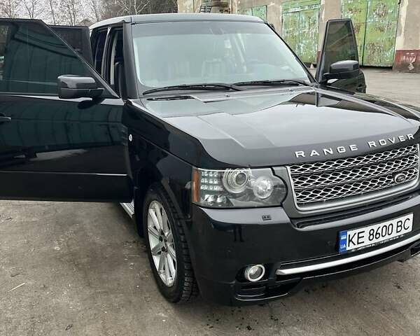 Черный Ленд Ровер Рендж Ровер, объемом двигателя 4.2 л и пробегом 235 тыс. км за 12000 $, фото 2 на Automoto.ua