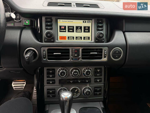 Чорний Ленд Ровер Рендж Ровер, об'ємом двигуна 4.2 л та пробігом 230 тис. км за 12200 $, фото 23 на Automoto.ua
