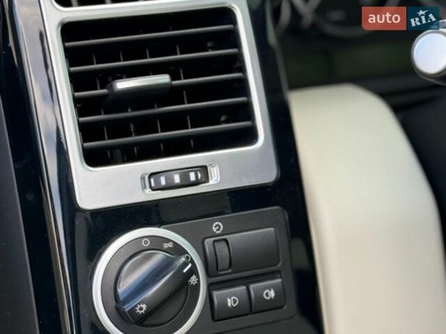 Чорний Ленд Ровер Рендж Ровер, об'ємом двигуна 4.2 л та пробігом 284 тис. км за 11900 $, фото 11 на Automoto.ua