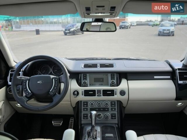 Чорний Ленд Ровер Рендж Ровер, об'ємом двигуна 4.2 л та пробігом 284 тис. км за 11900 $, фото 8 на Automoto.ua