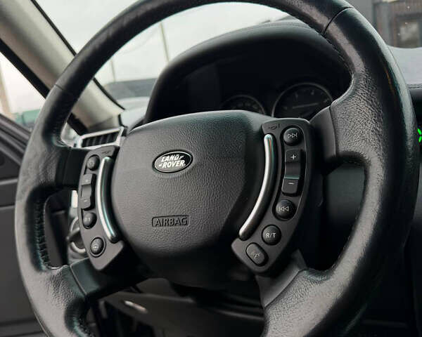 Чорний Ленд Ровер Рендж Ровер, об'ємом двигуна 4.2 л та пробігом 230 тис. км за 12200 $, фото 20 на Automoto.ua