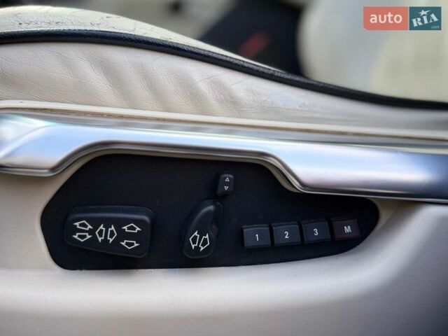 Чорний Ленд Ровер Рендж Ровер, об'ємом двигуна 4.2 л та пробігом 284 тис. км за 11900 $, фото 12 на Automoto.ua