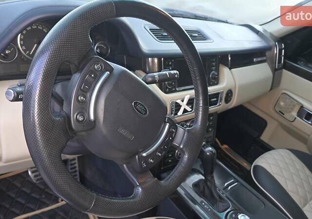 Чорний Ленд Ровер Рендж Ровер, об'ємом двигуна 4.2 л та пробігом 230 тис. км за 10500 $, фото 13 на Automoto.ua