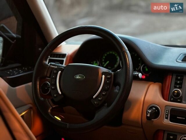 Чорний Ленд Ровер Рендж Ровер, об'ємом двигуна 4.39 л та пробігом 220 тис. км за 12300 $, фото 18 на Automoto.ua