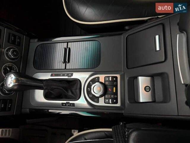 Чорний Ленд Ровер Рендж Ровер, об'ємом двигуна 4.2 л та пробігом 230 тис. км за 12200 $, фото 24 на Automoto.ua