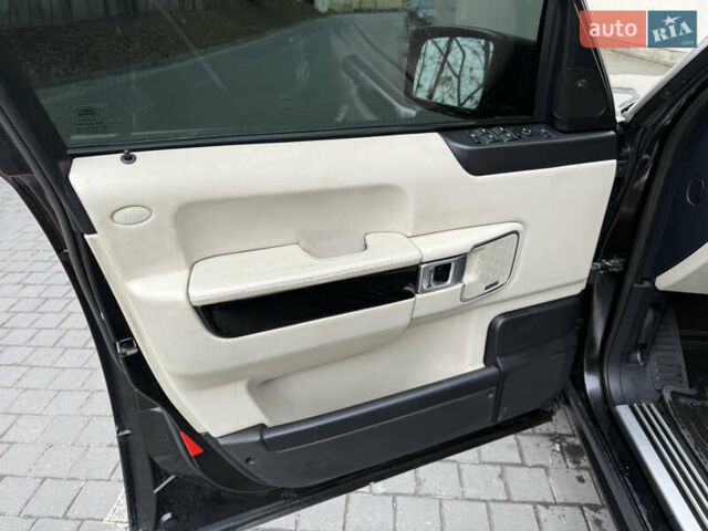 Чорний Ленд Ровер Рендж Ровер, об'ємом двигуна 4.2 л та пробігом 266 тис. км за 8350 $, фото 49 на Automoto.ua