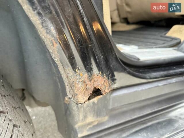 Черный Ленд Ровер Рендж Ровер, объемом двигателя 3.6 л и пробегом 319 тыс. км за 8500 $, фото 35 на Automoto.ua