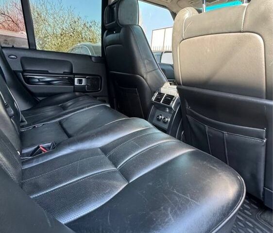 Чорний Ленд Ровер Рендж Ровер, об'ємом двигуна 4.2 л та пробігом 230 тис. км за 11800 $, фото 5 на Automoto.ua