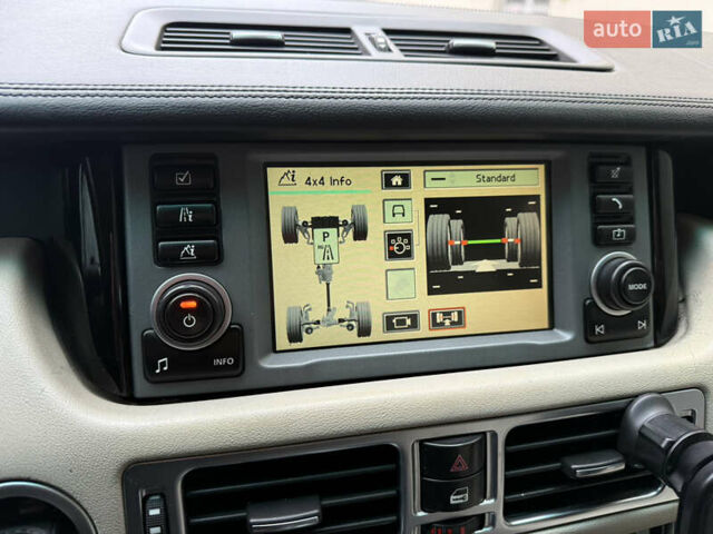 Чорний Ленд Ровер Рендж Ровер, об'ємом двигуна 4.2 л та пробігом 266 тис. км за 7350 $, фото 26 на Automoto.ua