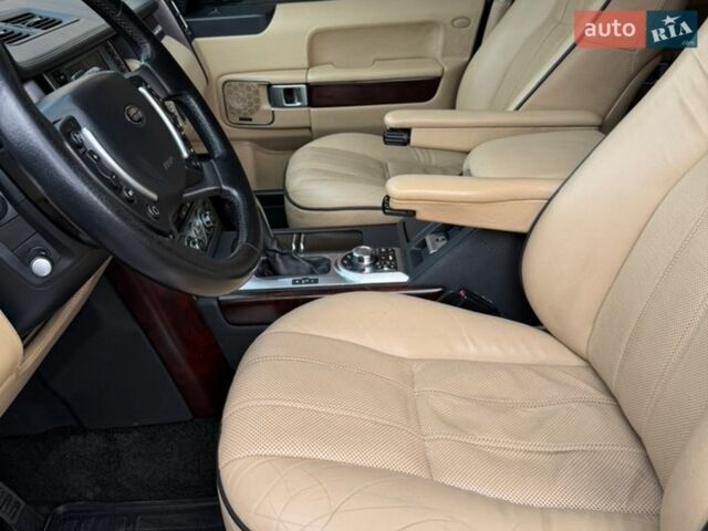 Черный Ленд Ровер Рендж Ровер, объемом двигателя 4.2 л и пробегом 408 тыс. км за 11700 $, фото 40 на Automoto.ua