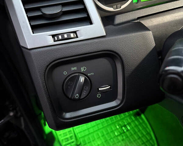 Черный Ленд Ровер Рендж Ровер, объемом двигателя 3.63 л и пробегом 309 тыс. км за 11999 $, фото 16 на Automoto.ua