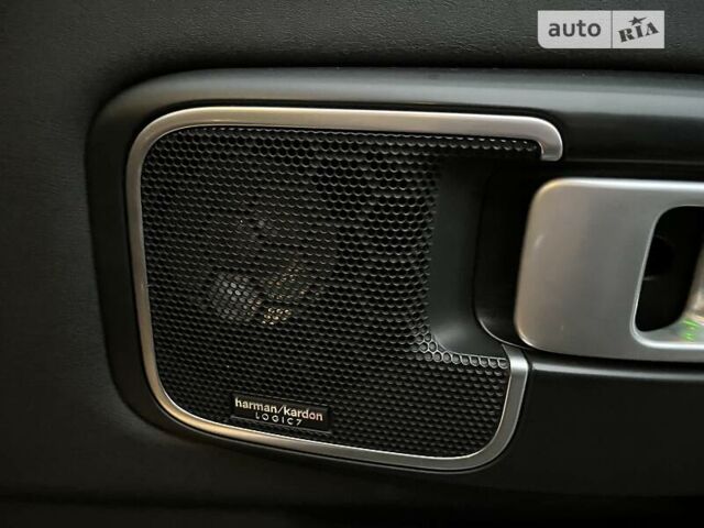 Черный Ленд Ровер Рендж Ровер, объемом двигателя 4.2 л и пробегом 190 тыс. км за 12000 $, фото 26 на Automoto.ua