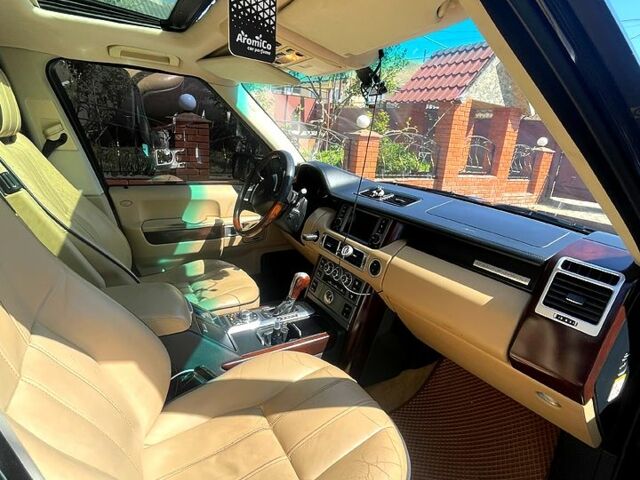 Чорний Ленд Ровер Рендж Ровер, об'ємом двигуна 4.4 л та пробігом 205 тис. км за 9990 $, фото 8 на Automoto.ua