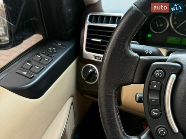 Черный Ленд Ровер Рендж Ровер, объемом двигателя 4.2 л и пробегом 408 тыс. км за 11700 $, фото 47 на Automoto.ua