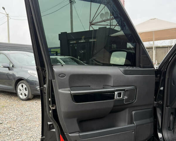 Чорний Ленд Ровер Рендж Ровер, об'ємом двигуна 4.2 л та пробігом 236 тис. км за 12999 $, фото 21 на Automoto.ua