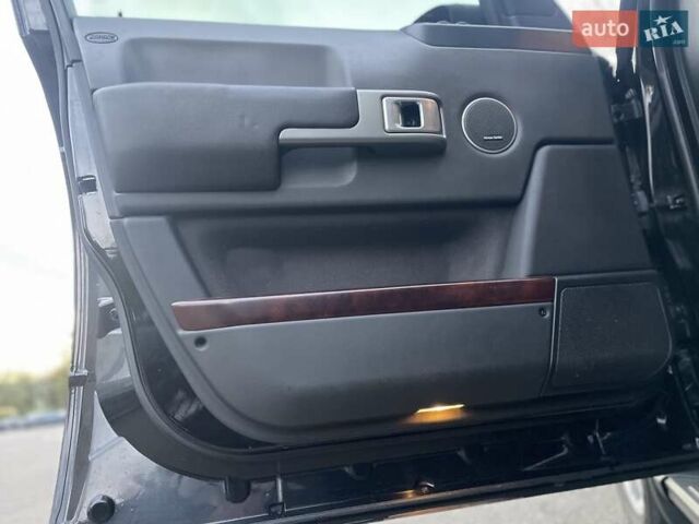 Черный Ленд Ровер Рендж Ровер, объемом двигателя 4.4 л и пробегом 495 тыс. км за 9990 $, фото 13 на Automoto.ua